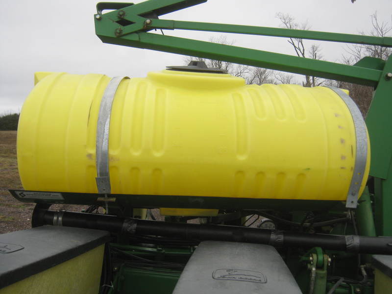 Planting Equipment  John Deere 1760 Planter  Photo